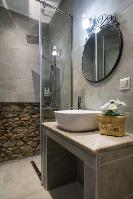 Special Studio In The Heart Of Athens! Exterior foto
